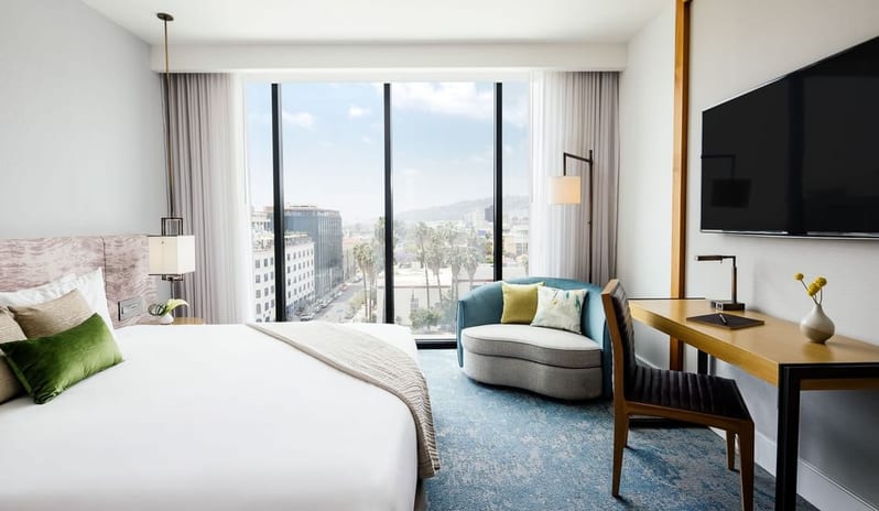 Dream Hollywood - 1 King Bed Silver